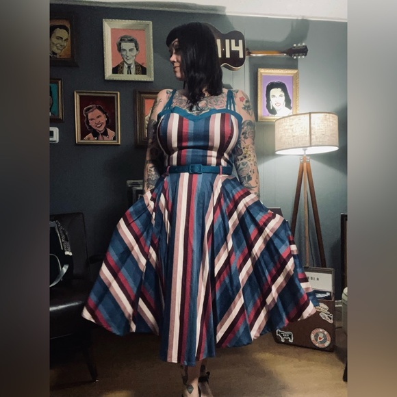 Collectif Stripey Dress! NWT! Belt Included, has pockets! - Picture 2 of 3